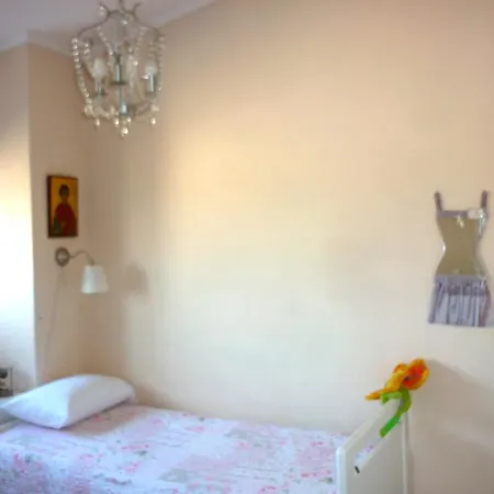 Maria's Beach House בית נופש *