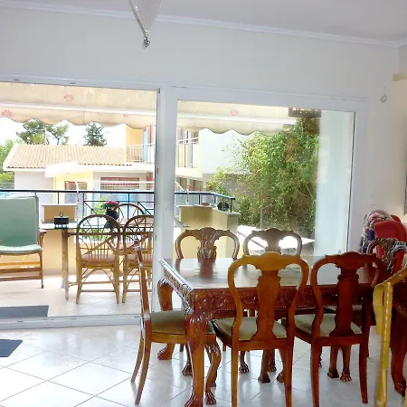 Maria's Beach House בית נופש