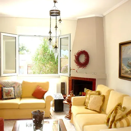 בית נופש Maria's Beach House *